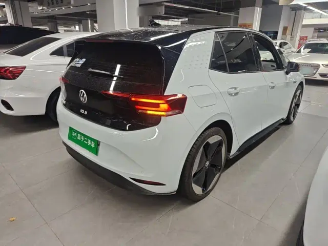 Volkswagen ID.3 — Фото автомобиля 6