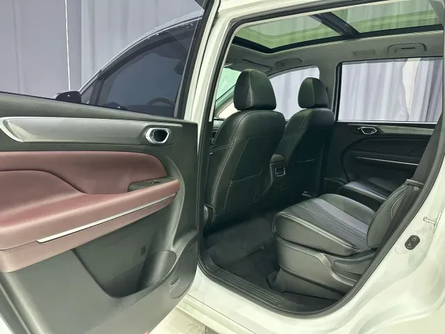 GAC Trumpchi M6 — Фото автомобиля 16