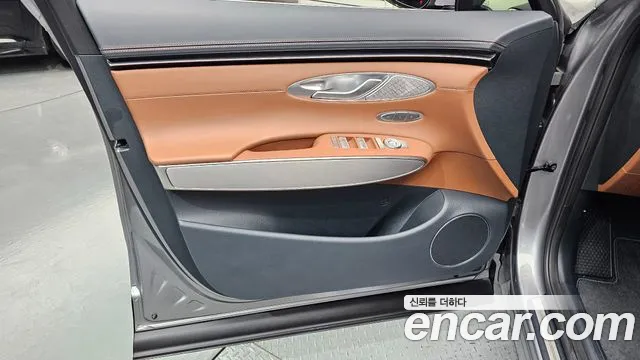 Genesis GV70 2.5T Бензин AWD — Фото автомобиля 23
