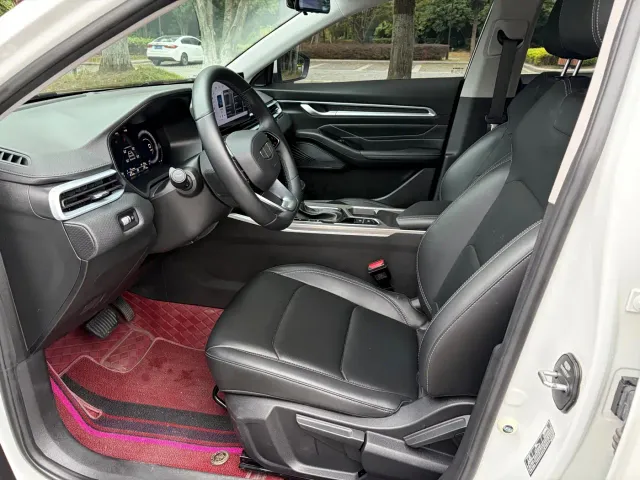 Geely Emgrand — Фото автомобиля 7