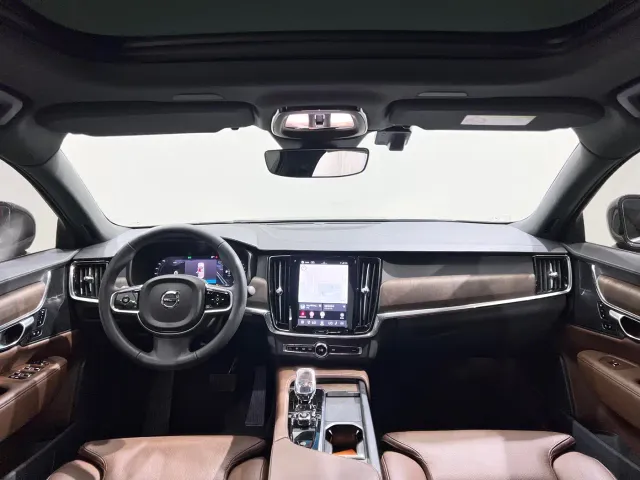 Volvo S90 — Фото автомобиля 11