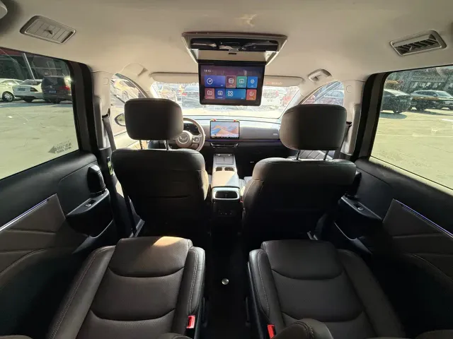 Wuling Starlight 730 — Фото автомобиля 9