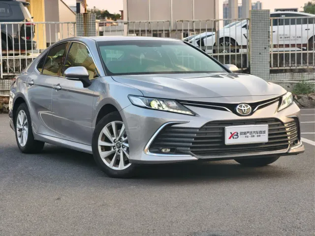 Toyota Camry — Фото автомобиля 3