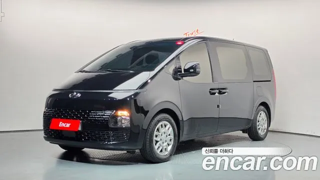 Фотография автомобиля — Hyundai Staria