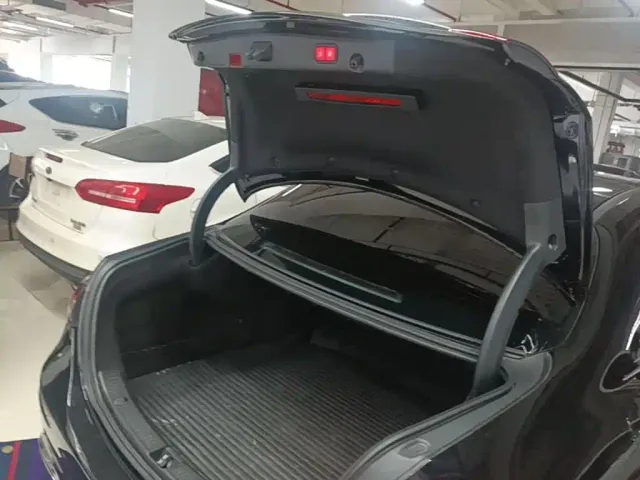 Mercedes-Benz Mercedes-Benz E-Class 2022 Second Facelift E 300 L Premium — Фото автомобиля 18