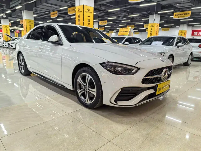Mercedes-Benz C-Class — Фото автомобиля 3