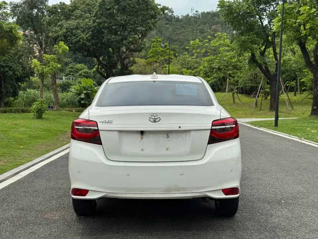 Toyota Vios — Фото автомобиля 8
