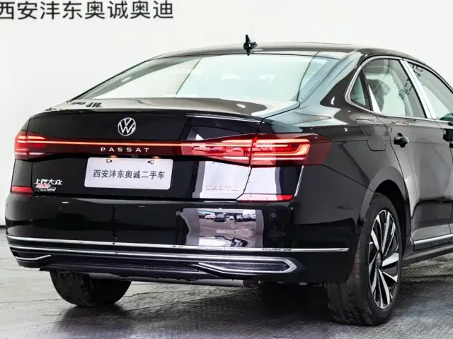 Volkswagen Passat — Фото автомобиля 21