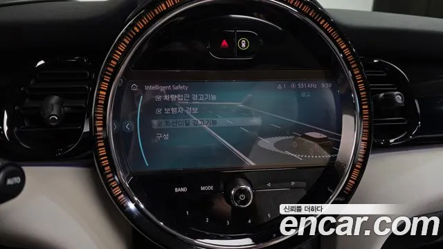 MINI Cooper — Фото автомобиля 23