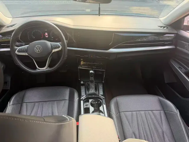 Volkswagen Passat — Фото автомобиля 8