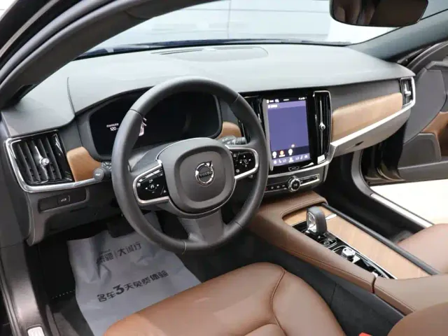 Volvo S90 — Фото автомобиля 13