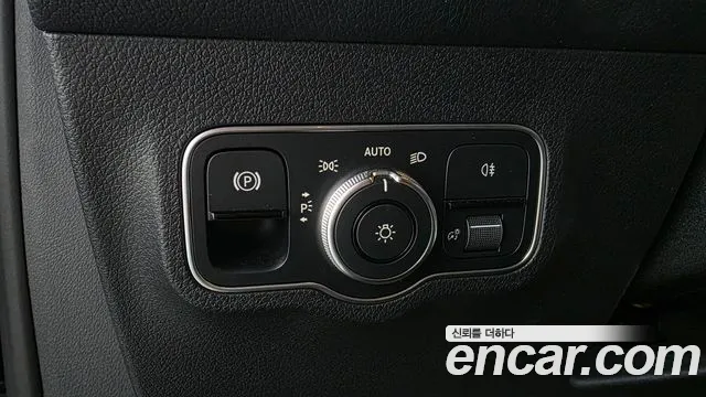 Mercedes-Benz GLB-Class — Фото автомобиля 23