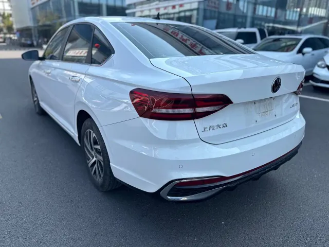 Volkswagen Lavida — Фото автомобиля 14