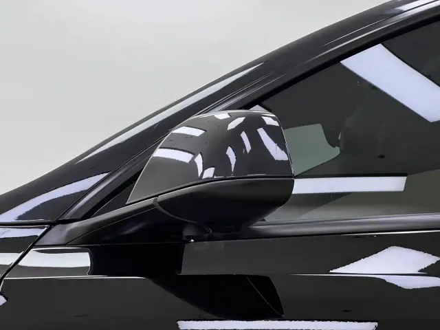 Tesla Model Y — Фото автомобиля 11