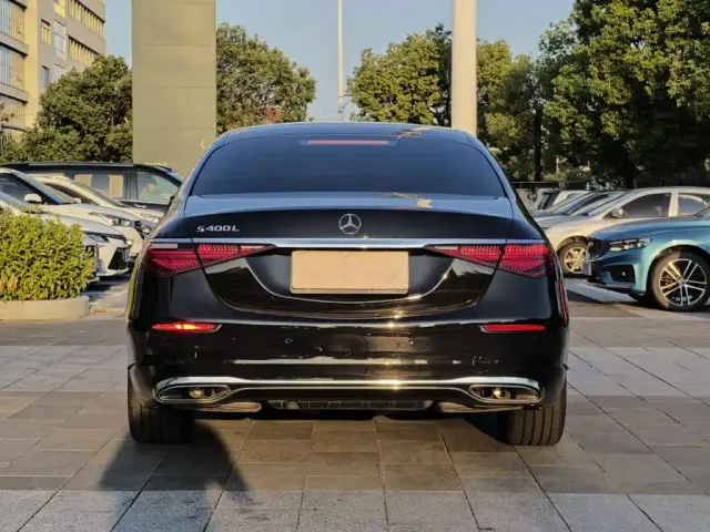 Mercedes-Benz S-Class — Фото автомобиля 2