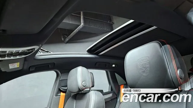 Porsche Macan — Фото автомобиля 18