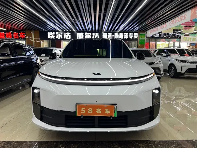 Фотография автомобиля — Li Auto L6