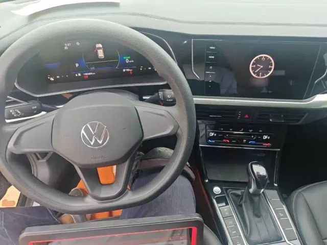 Volkswagen Passat — Фото автомобиля 9