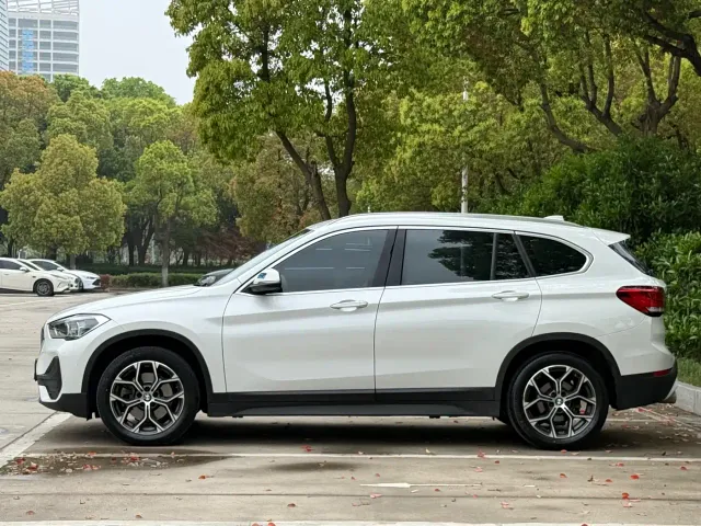 BMW X1 — Фото автомобиля 3