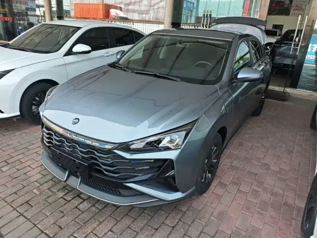 Фотография автомобиля — Dongfeng Yixuan