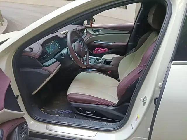 BYD Seal 07 DM-i — Фото автомобиля 14