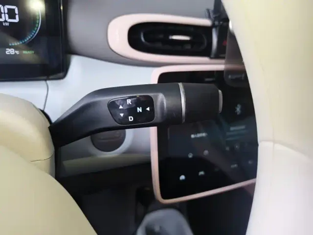 Leapmotor T03 — Фото автомобиля 13
