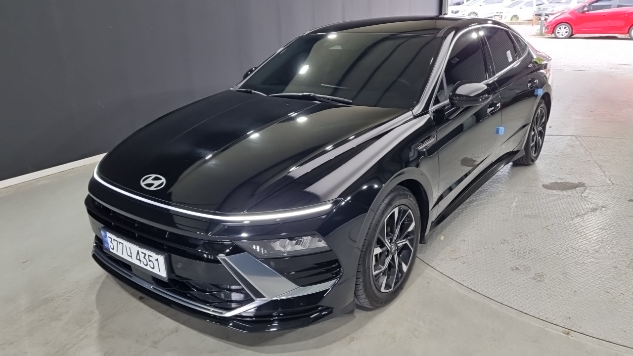 Фотография автомобиля — Hyundai Sonata DN8