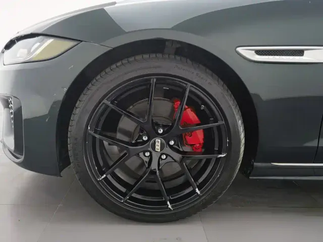 Jaguar XEL — Фото автомобиля 17