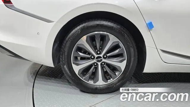 Kia K8 Hybrid — Фото автомобиля 5