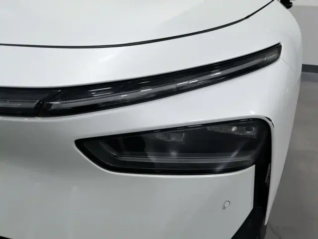 Xpeng P7+ — Фото автомобиля 7