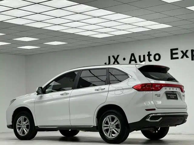 Haval M6 — Фото автомобиля 10