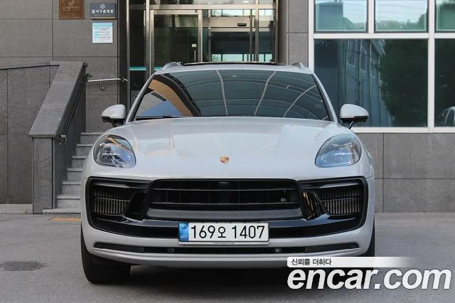 Porsche Macan — Фото автомобиля 2