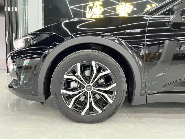 Toyota Crown SportCross — Фото автомобиля 6