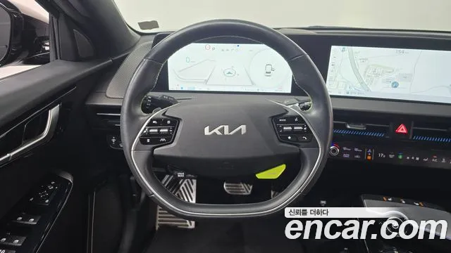 Kia EV6 — Фото автомобиля 11
