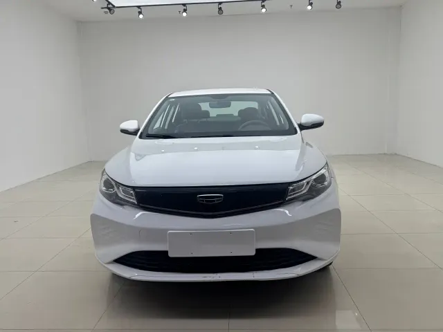 Geely Emgrand — Фото автомобиля 6