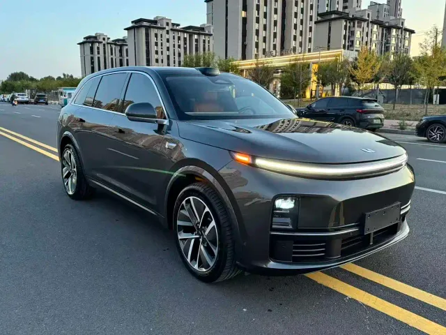 Li Auto L7 — Фото автомобиля 3