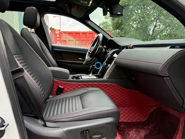Land Rover Discovery Sport — Фото автомобиля 12