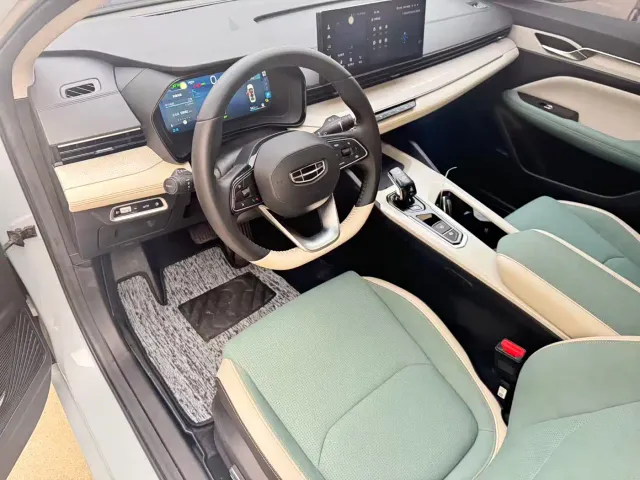 Geely Emgrand L — Фото автомобиля 6