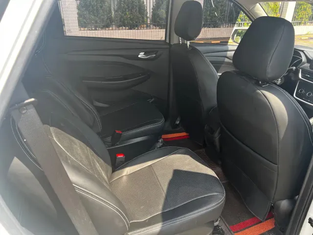 Wuling Hongguang S3 — Фото автомобиля 8