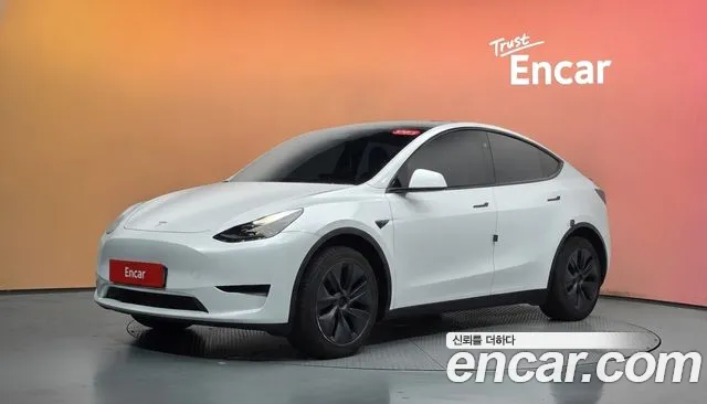 Фотография автомобиля — Tesla Model Y