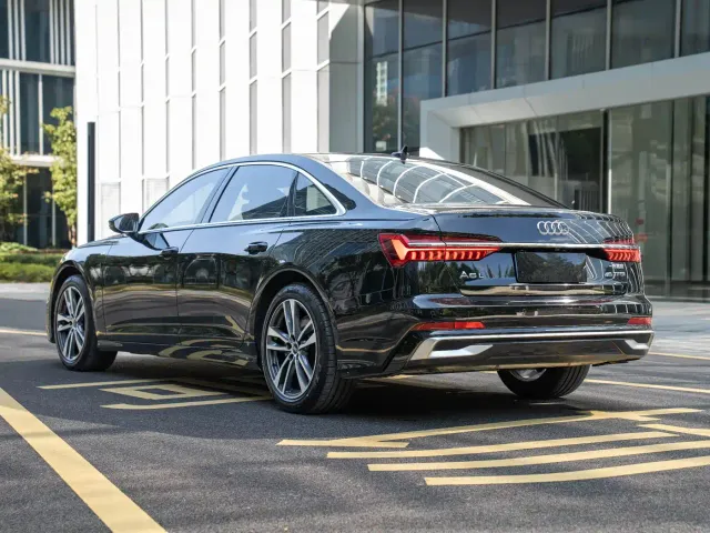 Audi A6L — Фото автомобиля 5