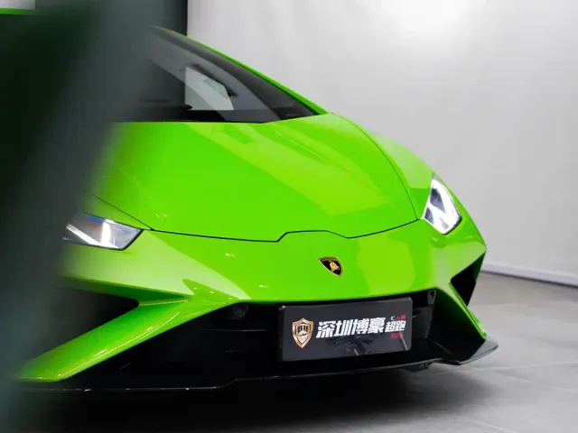 Lamborghini Huracan — Фото автомобиля 10