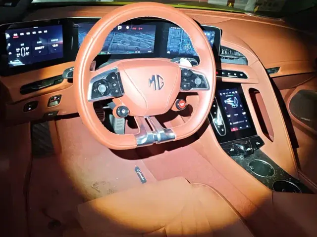 MG MG Cyberster 2024 520km Legend AWD Red Canopy Edition — Фото автомобиля 11