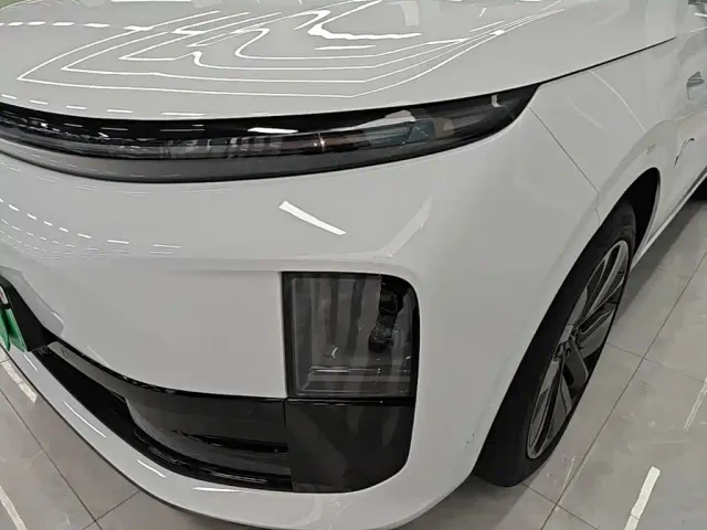 Li Auto L6 — Фото автомобиля 23