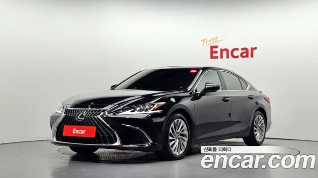 Фотография автомобиля — Lexus ES Generation 7