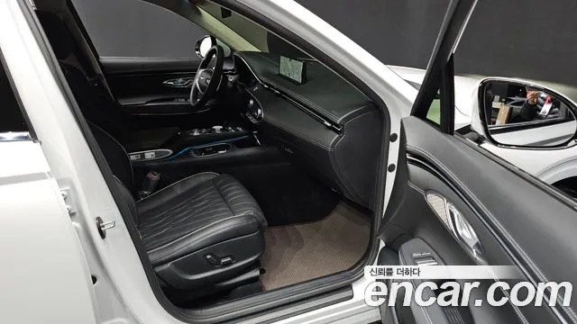 Genesis GV70 2.5T Бензин AWD — Фото автомобиля 10