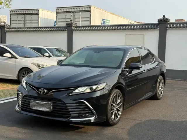 Фотография автомобиля — Toyota Camry