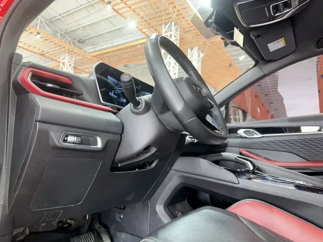 Geely Binyue — Фото автомобиля 9