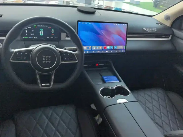 Landian E5 PLUS — Фото автомобиля 12