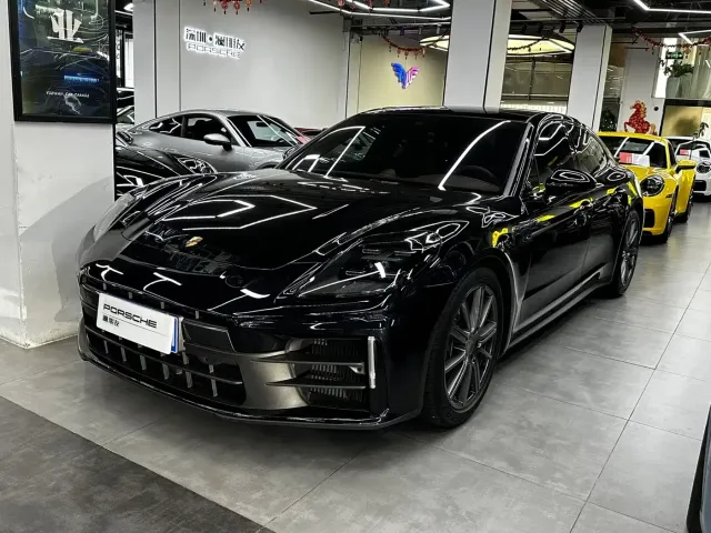 Фотография автомобиля — Porsche Panamera